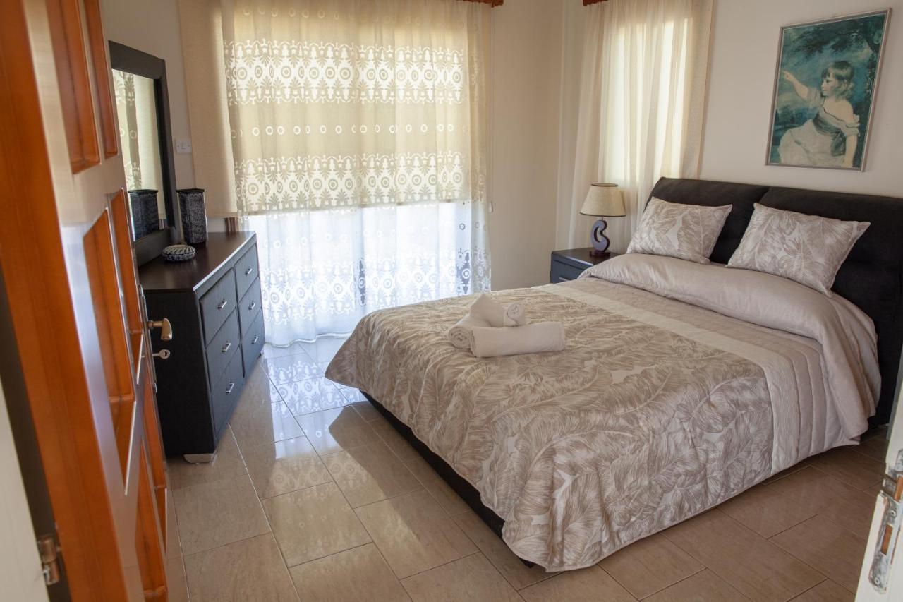 Villa Paradise Paphos Ngoại thất bức ảnh