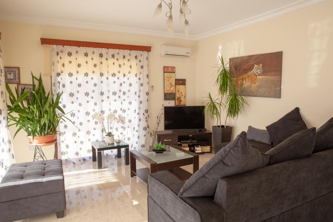 Villa Paradise Paphos Ngoại thất bức ảnh