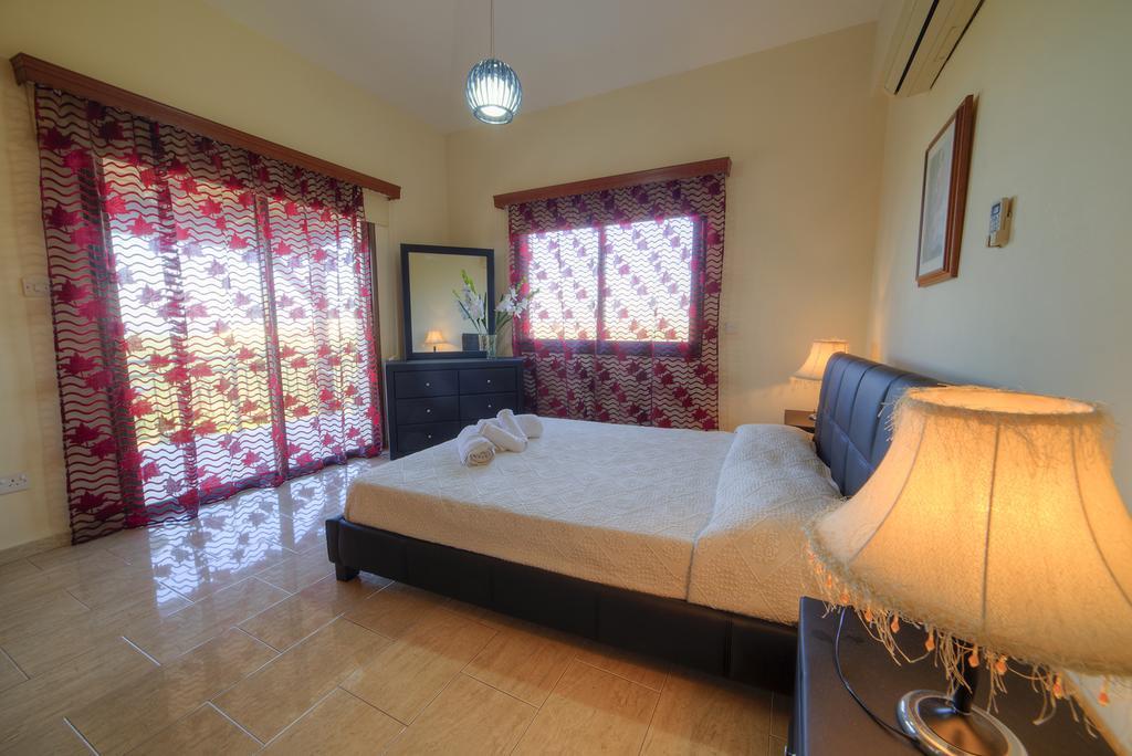 Villa Paradise Paphos Phòng bức ảnh