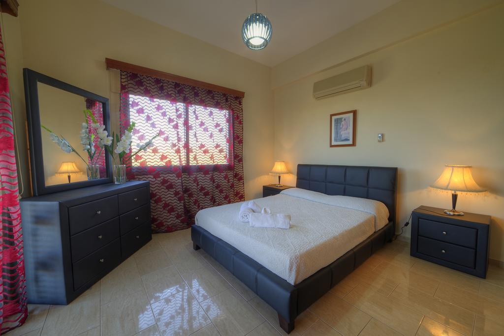 Villa Paradise Paphos Phòng bức ảnh