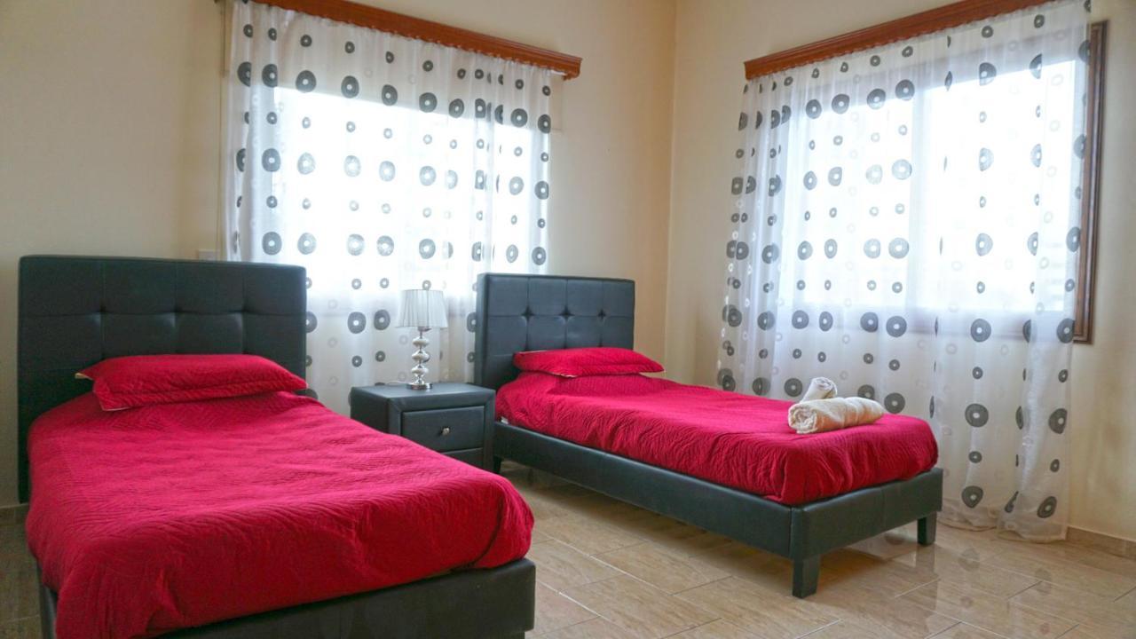 Villa Paradise Paphos Ngoại thất bức ảnh