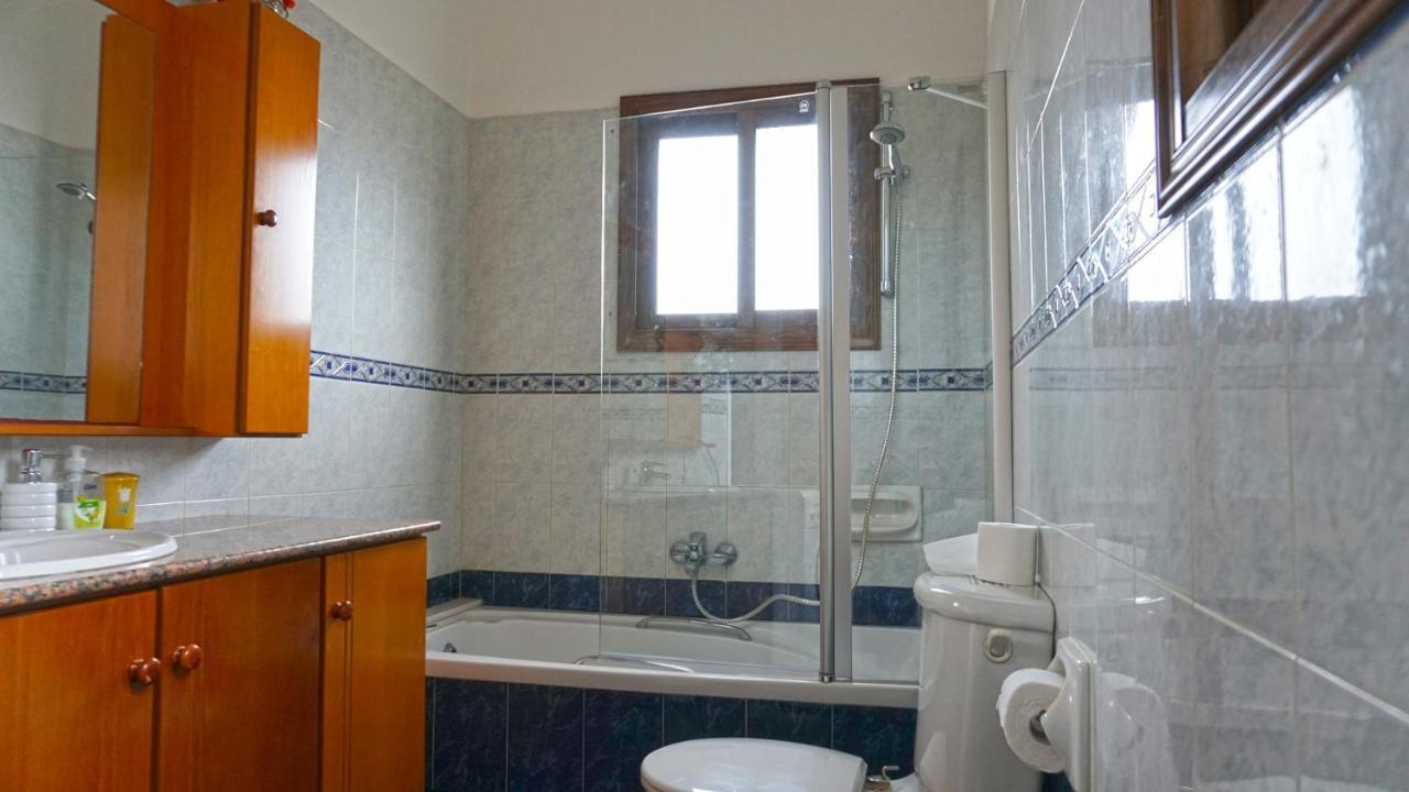 Villa Paradise Paphos Ngoại thất bức ảnh